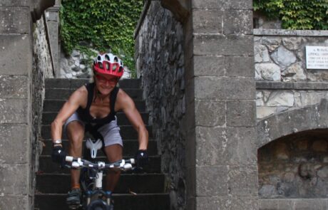 Biking Toskana MTB Treppe Schloss von Querceto