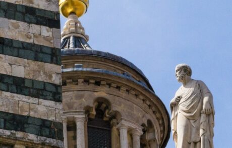 Sehenswürdigkeiten Toskana Siena Figur auf Dom