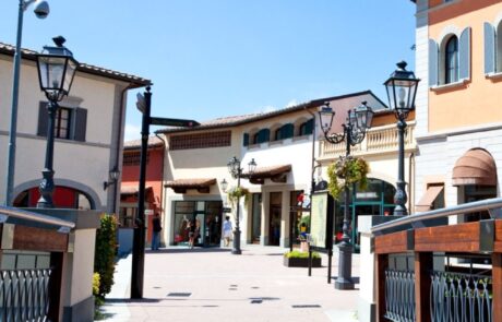 Outlets Toskana Designer Outlet Barberino Florenz