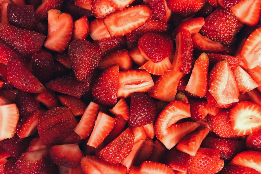 Essen im Ferienhaus Toskana Italien Erdbeeren Obst Nachtisch