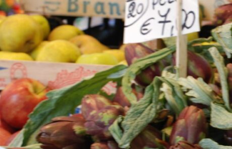 Märkte Toskana Artischocken und Obst