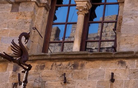 Sehenswürdigkeiten Toskana Volterra Steinhaus und Fenster