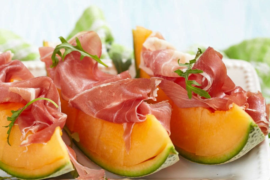 Essen Toskana Italien Antipasti Melone mit Parma Schinken