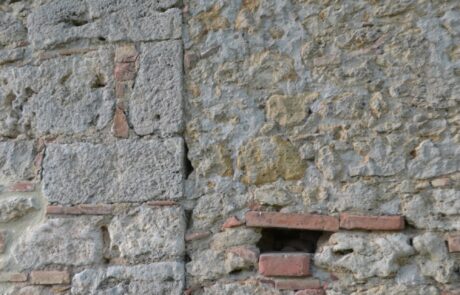 holiday home Tuscany antique stone wall