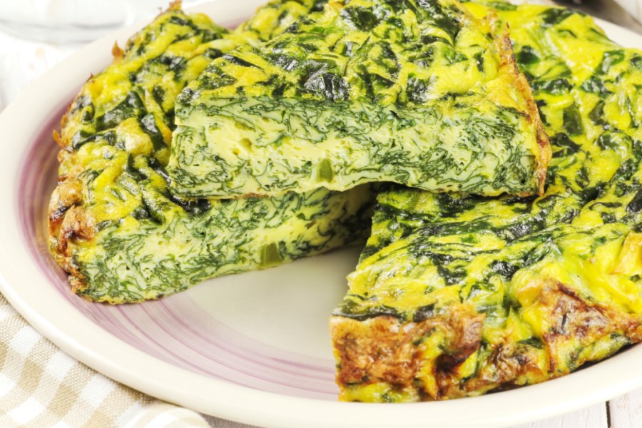 Küche Toskana vegetarische Hauptspeise frittata mit Spinat