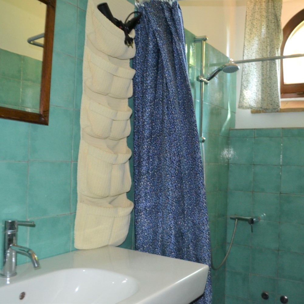 Tuscan vacation rental with private bathroom